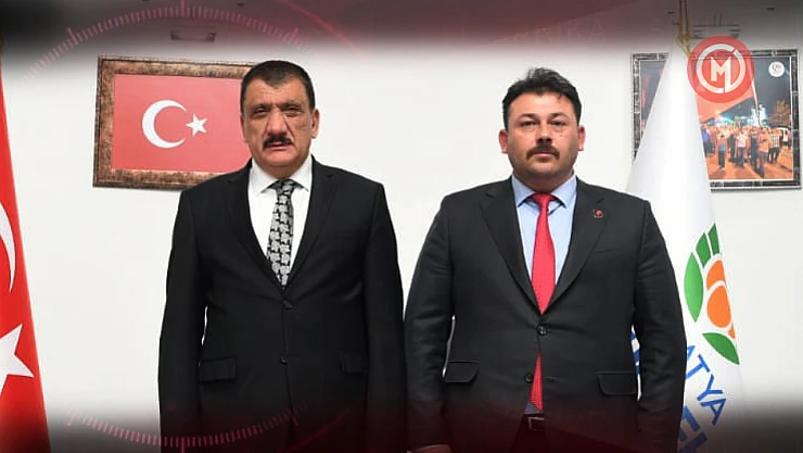 Selahattin Gürkan Siyasi partiler, demokrasinin vazgeçilmez unsurlarıdır.