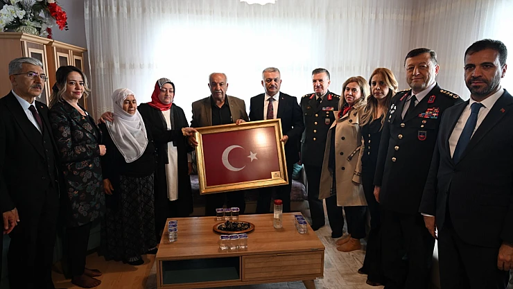 Vali Ersin Yazıcı'dan Şehit Ailelerine Bayram Ziyareti