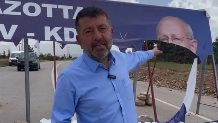 Veli Ağbaba'dan afişlerimiz yırtıldı iddiası