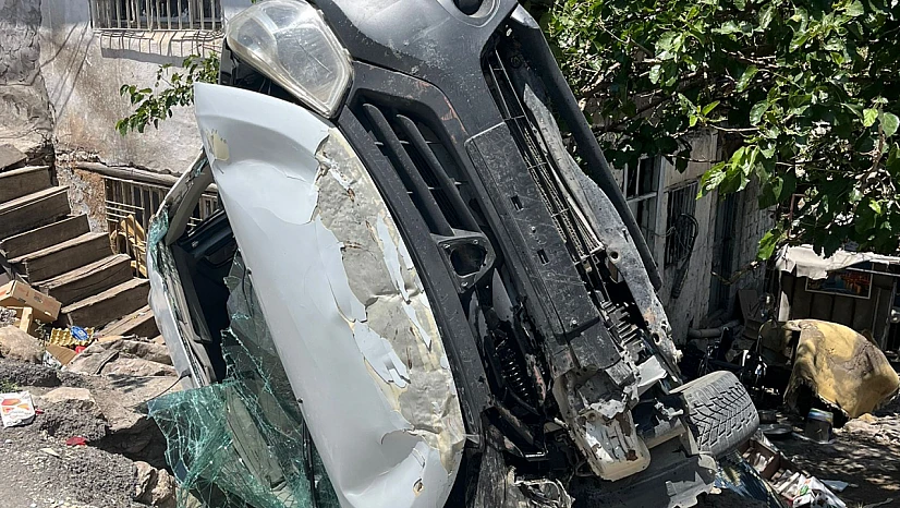 Battalgazi'de Trafik Kazası: Sürücü Yaralandı.
