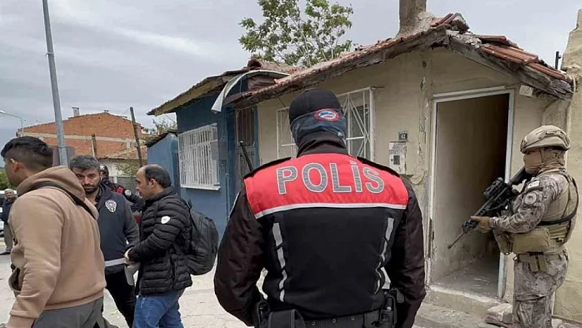 Edirne'de FETÖ ve Göçmen Operasyonu: 19 Kişi Yakalandı