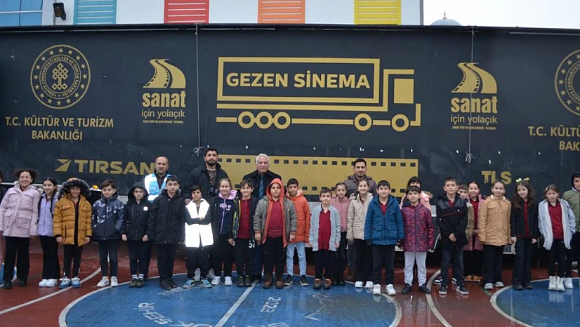 GEZEN SİNEMA YÜZLERCE DURAĞIN ORTAK HEYECANI OLDU
