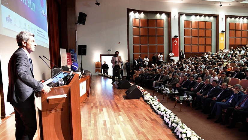 Uluslararası İmam Hatip Öğrencileri Sempozyumu Malatya'da Başladı