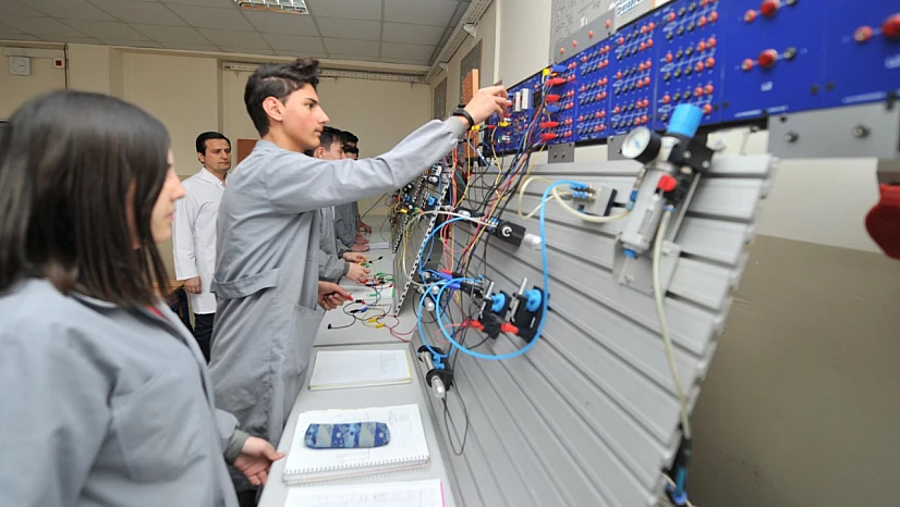 Yeşil ve Dijital Dönüşüme Uyumlu Mesleki Eğitim Hamlesi