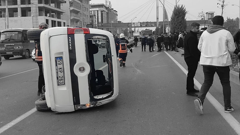 Yeşilyurt'ta Trafik Kazası: 3 Yaralı