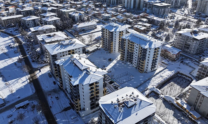 Başkan Geçit: Yeşil Yaşam Evleri Yeşilyurt'un Geleceğidir